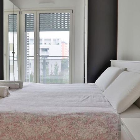 Luxury 3 Bedroom Apartment 100 Mq Next To Rho Fiera And San Siro Milán Exterior foto