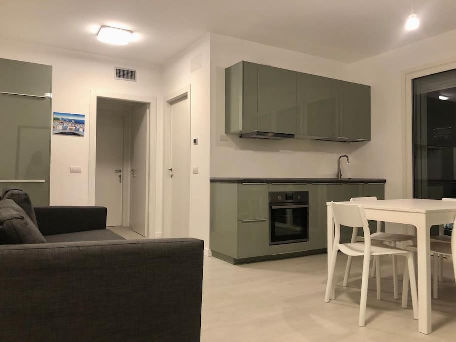 Luxury 3 Bedroom Apartment 100 Mq Next To Rho Fiera And San Siro Milán Exterior foto